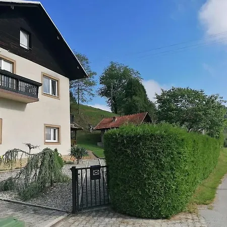 Beautiful House In Idyllic Location Apartment
